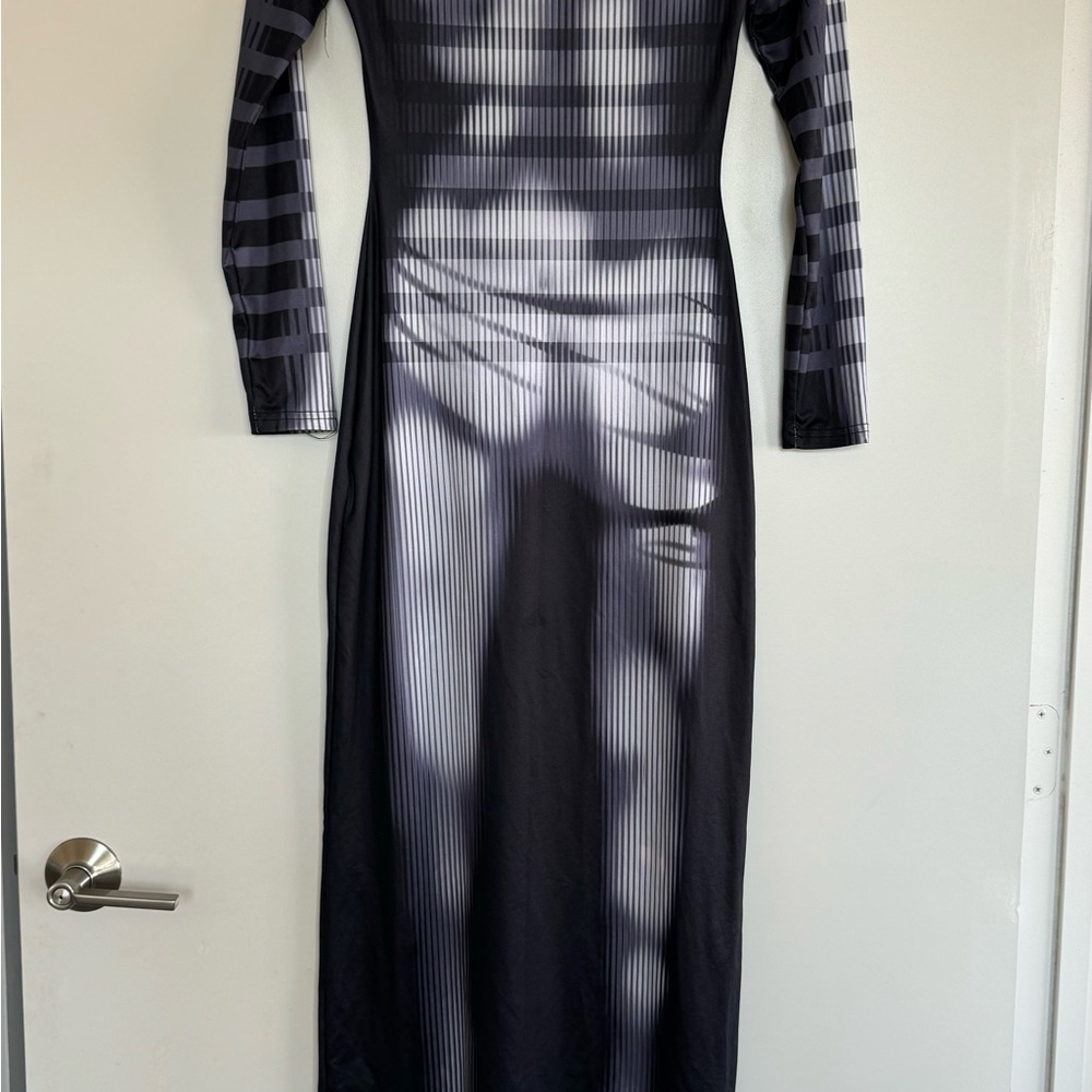 Body Morph Ribbed Maxi Dress - Picture 2 of 3
